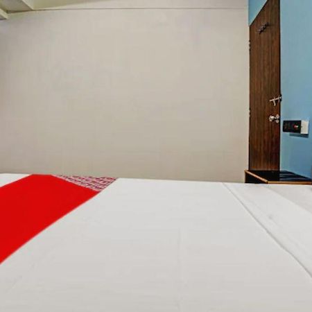 Hotel Welcome, Vip Road Vesu สุรัต ภายนอก รูปภาพ