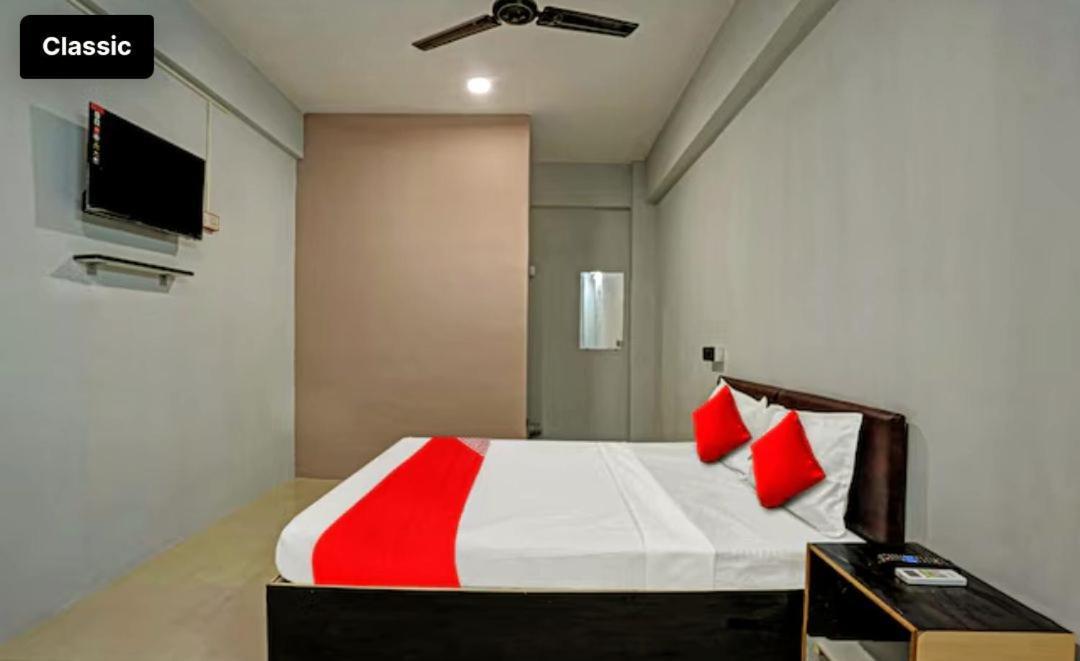Hotel Welcome, Vip Road Vesu สุรัต ภายนอก รูปภาพ