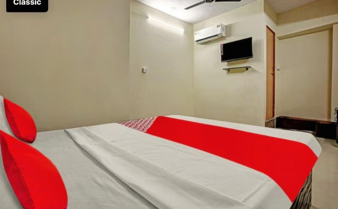 Hotel Welcome, Vip Road Vesu สุรัต ภายนอก รูปภาพ