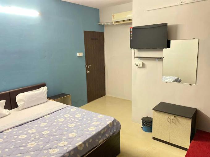 Hotel Welcome, Vip Road Vesu สุรัต ภายนอก รูปภาพ