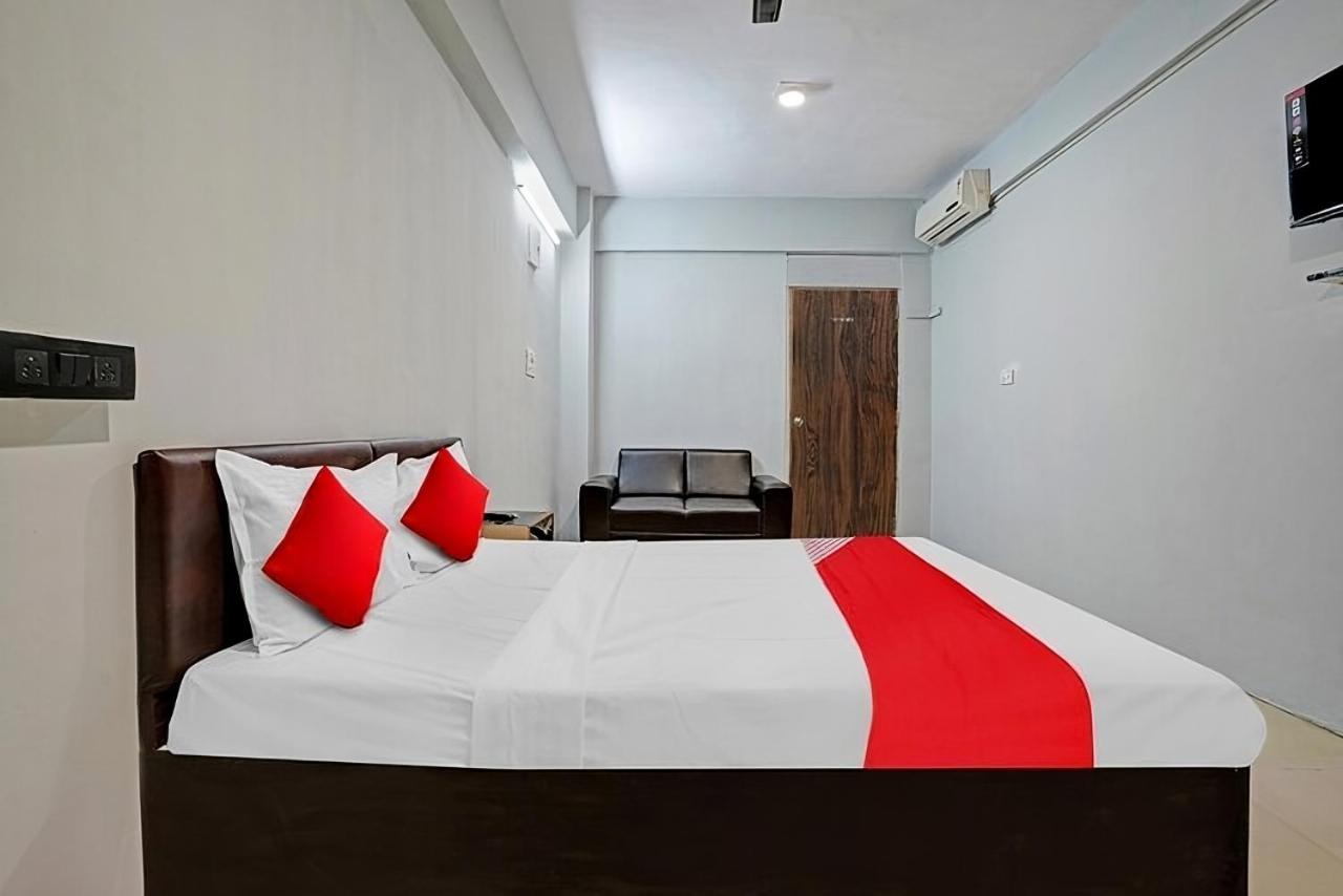 Hotel Welcome, Vip Road Vesu สุรัต ภายนอก รูปภาพ